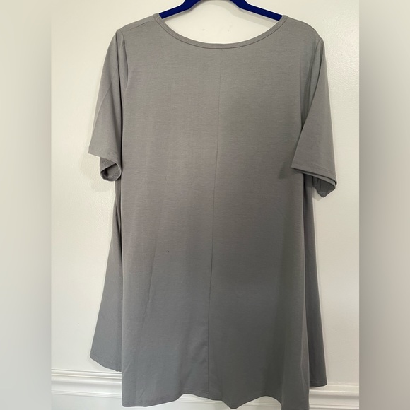 LuLaRoe gray tunic - Picture 4 of 5